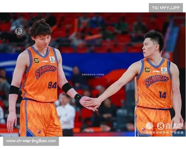 上海男篮五人得分上双团队配合默契,偰李永炜9助攻显组织能力