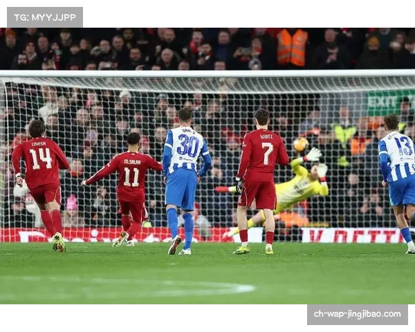 实时：凯恩主罚点球命中，帮助拜仁慕尼黑扩大领先优势